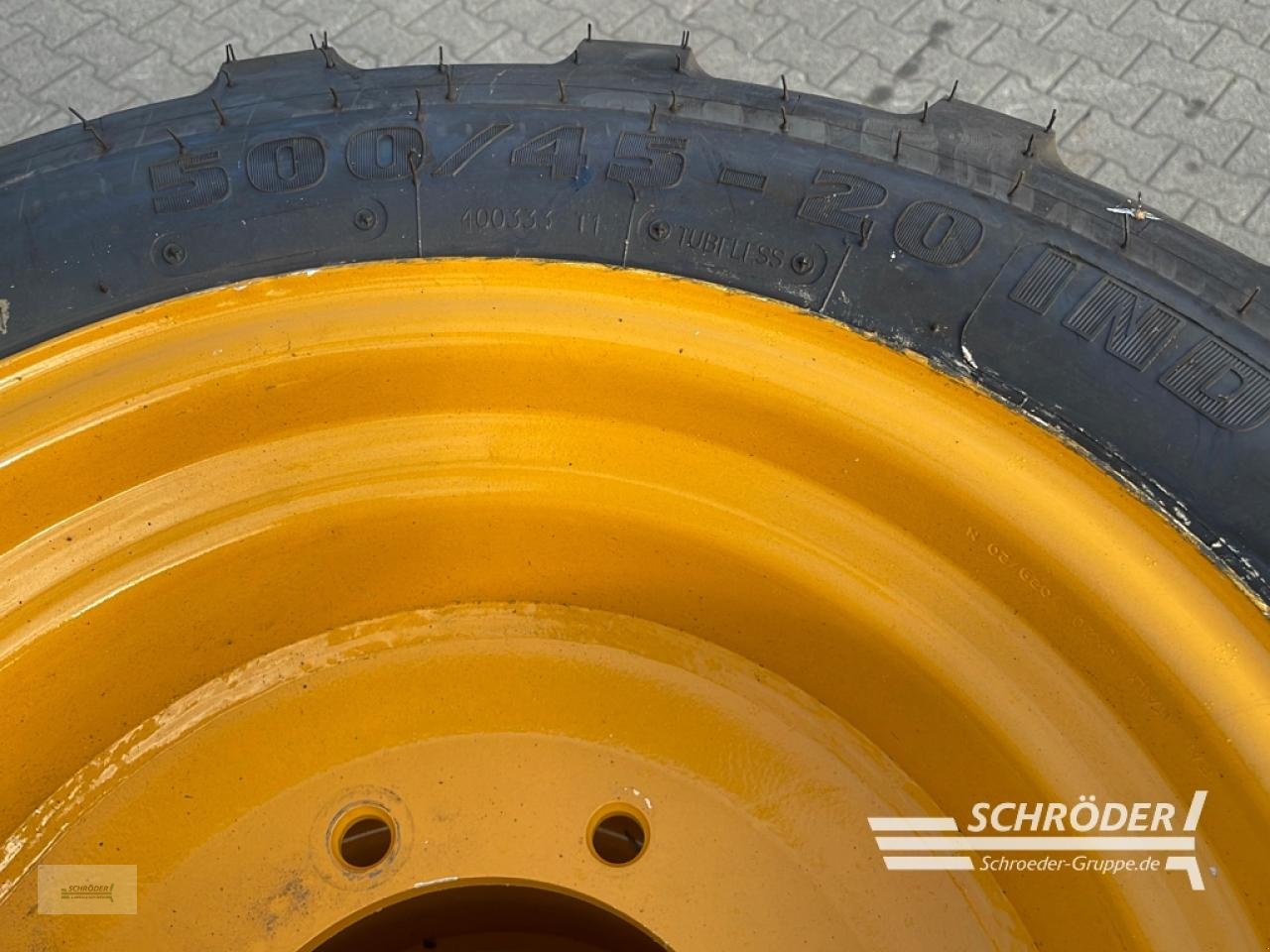 Zwillingsrad des Typs Sonstige 4X MITAS 500/45-20 | CAT 906 / 907 / 908, Gebrauchtmaschine in Westerstede (Bild 5)